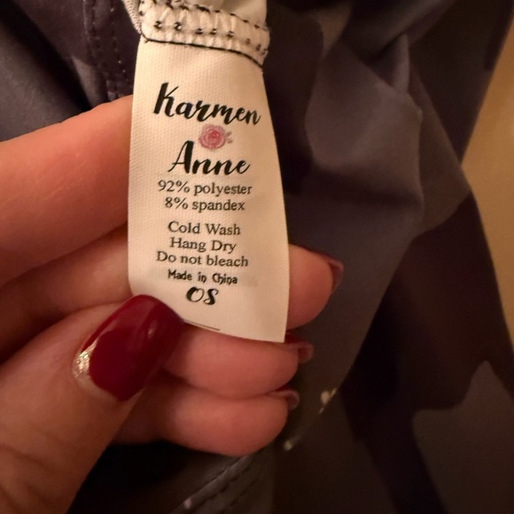 Gray and Black Skinny Pants with Stretchy Fit - Picture 3 of 3